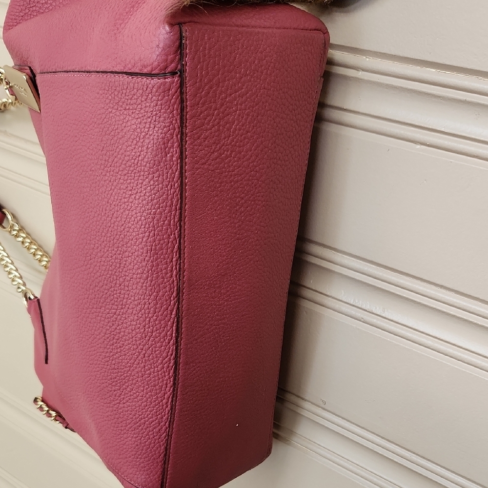 🖤Coach 1941 Dark Pink Leather Chain Tote with Gold Accents And Metal Hang Tag - Picture 5 of 13
